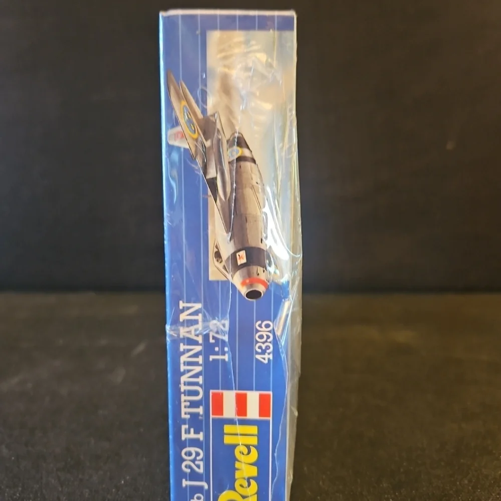 Revell Saab J 29 F Tunnan Model Kit‎ 1991